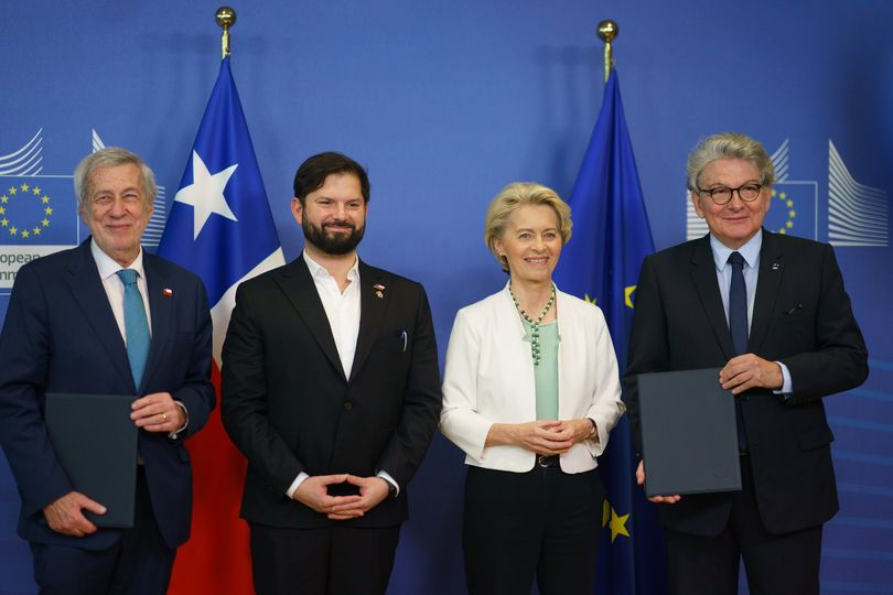 Chile y la Unión Europea firmaron asociación sobre materias primas