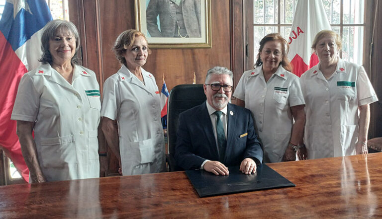 El cardiólogo Rafael Méndez Mella, asume como nuevo presidente de la Cruz Roja Chilena