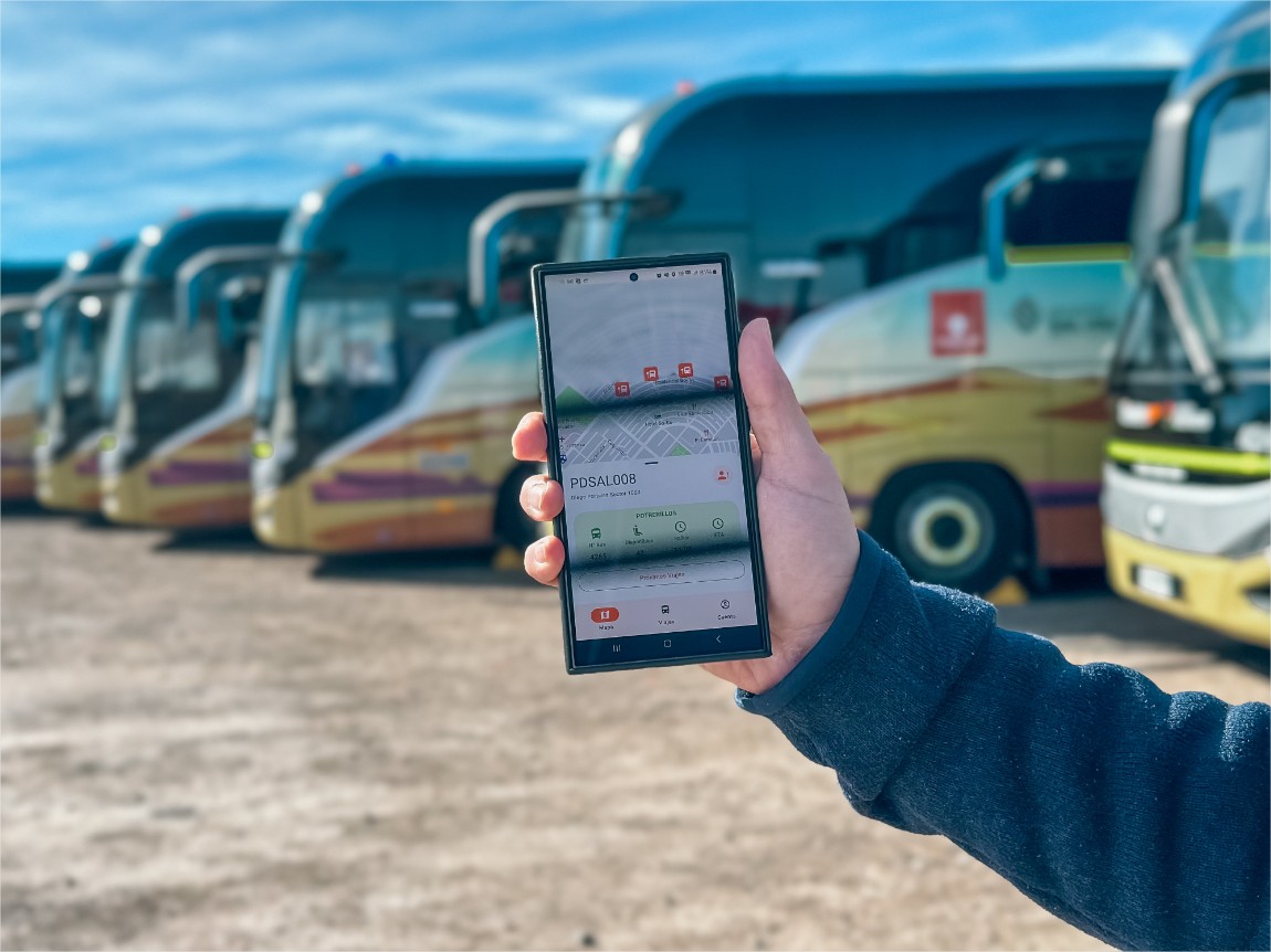 Codelco Salvador renovó su flota de buses con una 100% eléctrica