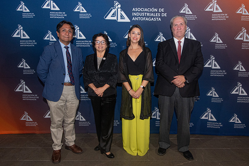 Ministra de Minería, Aurora Williams en Mujer & Minería de Antofagasta: “Esta región concentra el 50% de las mujeres que se desarrollan en la industria minera”