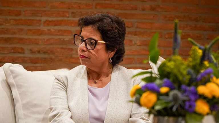 Ministra de Minería en Europa