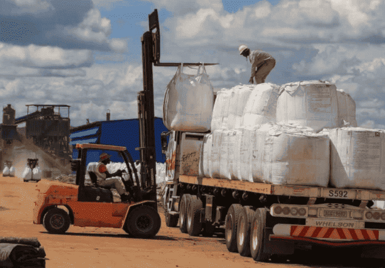 Zimbabue prohibirá la exportación de concentrados de litio desde 2027