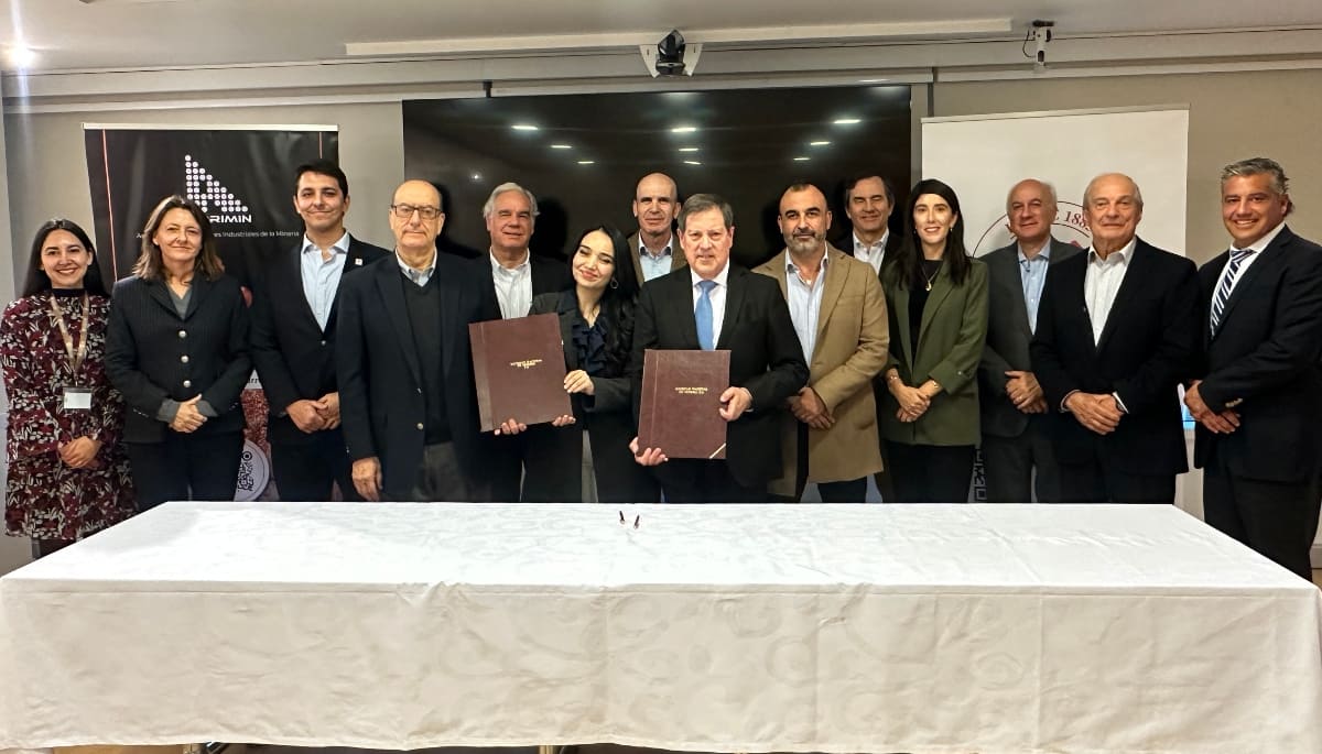 SONAMI y APRIMIN sellan alianza para mejorar seguridad en la pequeña minería