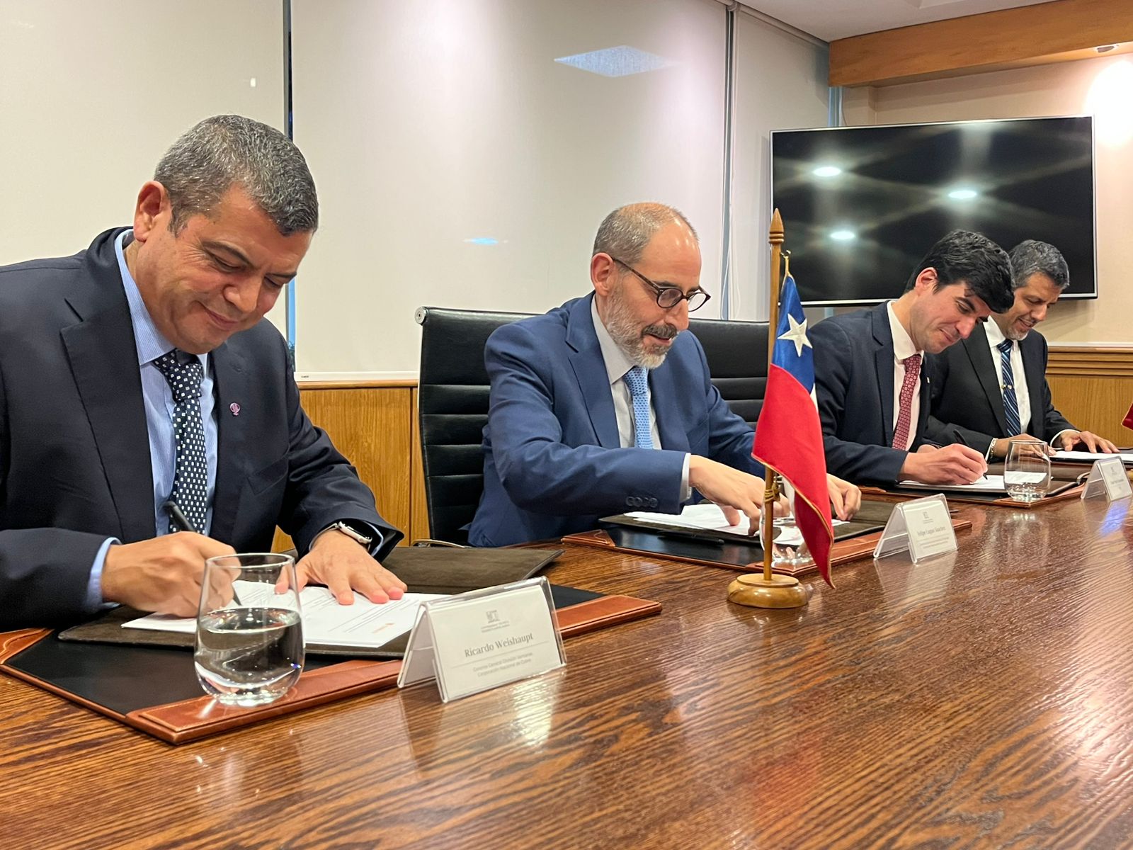 Codelco y USM reafirman acuerdo de colaboración para desarrollar soluciones tecnológicas para la industria minera