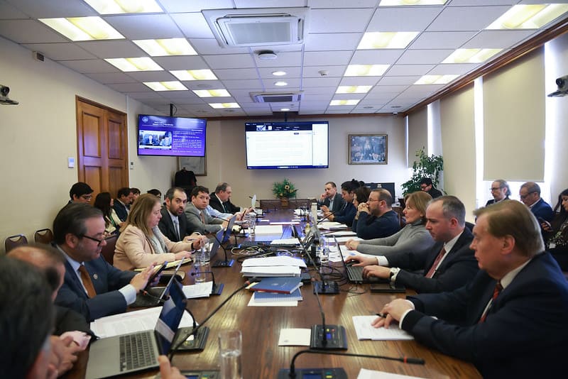 Gobierno impulsa incentivos tributarios para acelerar desarrollo del hidrógeno verde en Chile