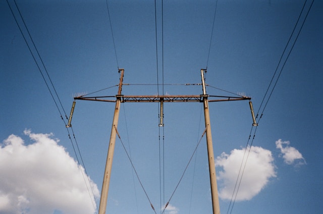 Filial de Minera Los Pelambres vende sus líneas nacionales de transmisión eléctrica