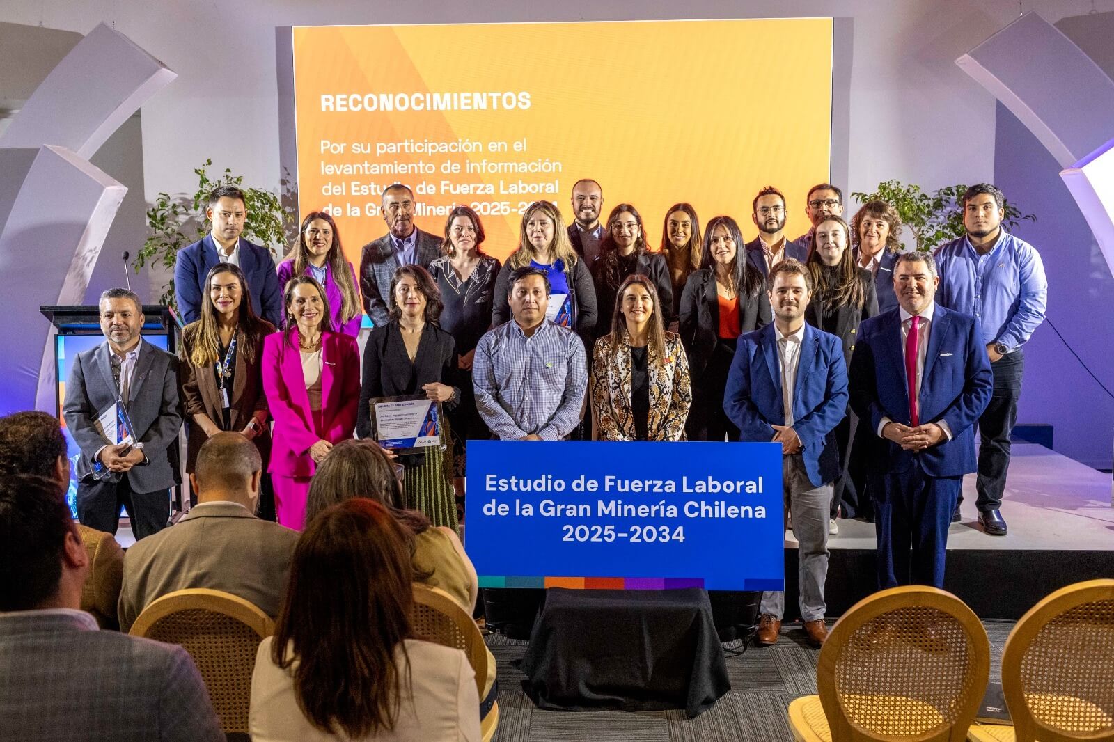 Nuevas tecnologías y fuerte carpeta de inversiones transformarán el empleo minero en la próxima década