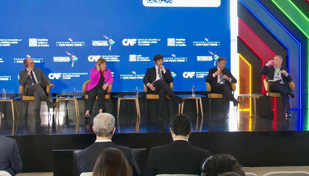 SONAMI impulsa la discusión regional sobre minerales estratégicos en Foro CAF 2026 en Panamá