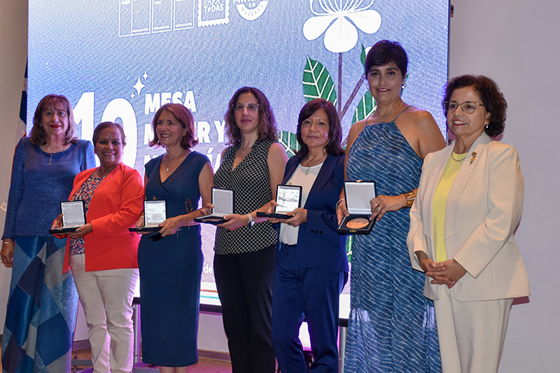 En Antofagasta ministra Williams conmemora los 10 años de la Mesa Mujer Minería