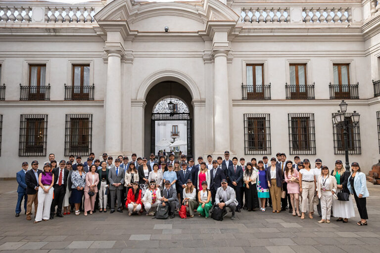 Delegación récord parte a la PDAC 2026 en Canadá