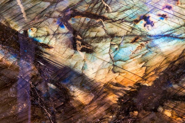 Japón logra extraer tierras raras a 6.000 metros de profundidad