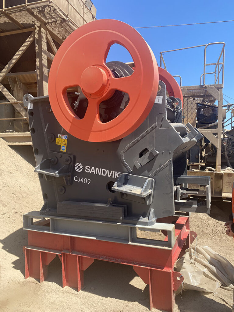 ENAMI inicia instalación de nuevos chancadores en Taltal