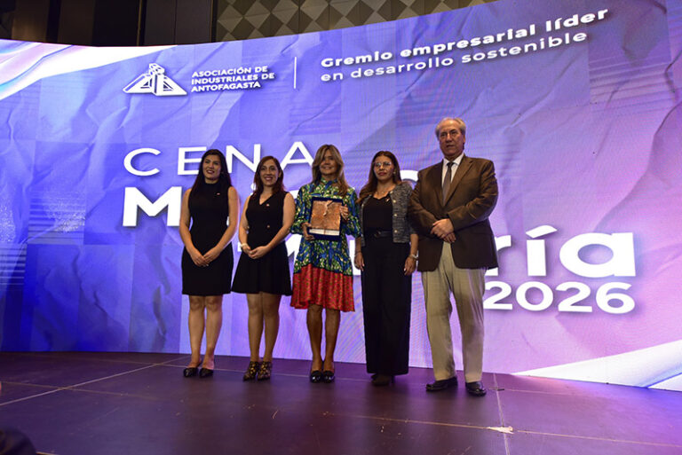 Minería chilena lidera inclusión femenina y proyecta desafíos hacia 2026