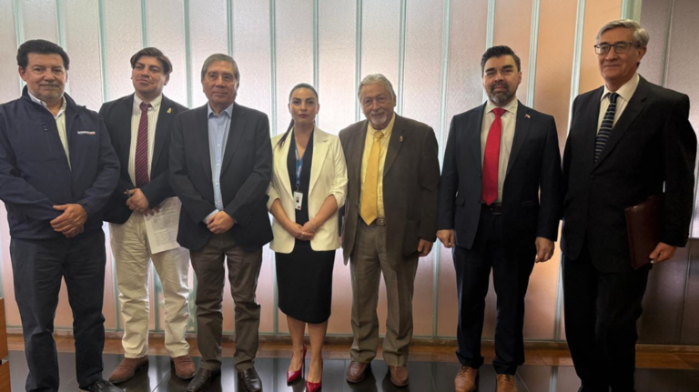 Sernageomin y Universidad de Chile sellan alianza para fortalecer la seguridad en la minería