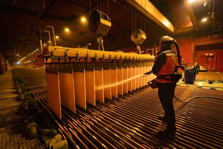 Minera Antucoya certifica sus cátodos en Londres y Nueva York y completa acreditación de Antofagasta Minerals