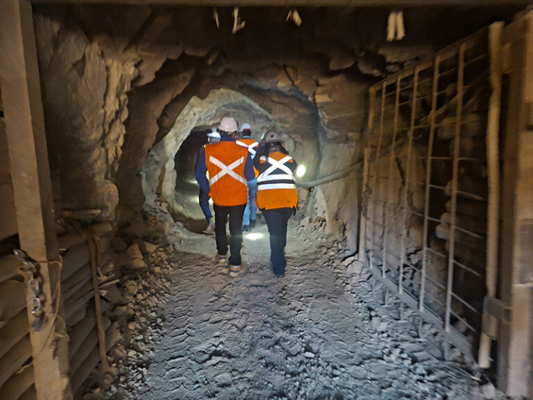 Seremi de Minería de O’Higgins y diputado Ugarte recorren mina Yoya en Chancón y abordan desafíos de la pequeña minería