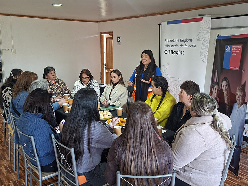 Mujeres de Chancón son clave en la pequeña minería