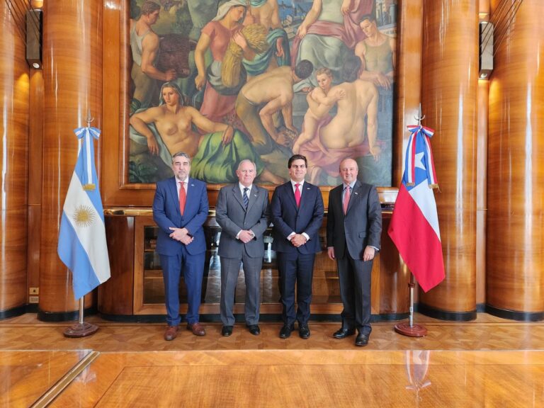 Chile y Argentina impulsan integración minera fronteriza para dinamizar su economía