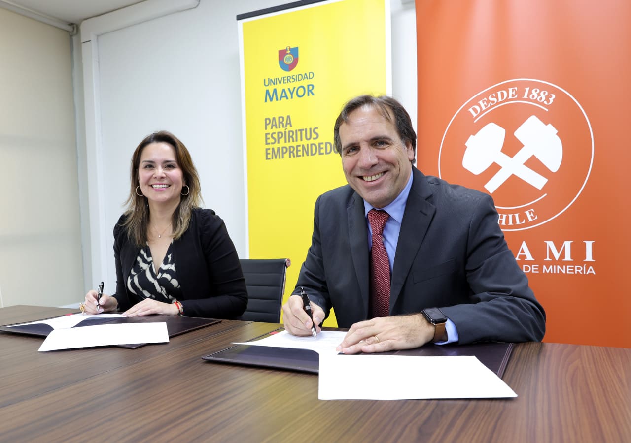 SONAMI y Universidad Mayor fortalecen vínculo entre la academia y la minería