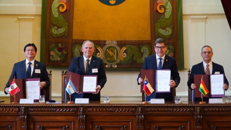 Chile, Argentina, Bolivia y Perú firman declaración conjunta sobre minerales estratégicos