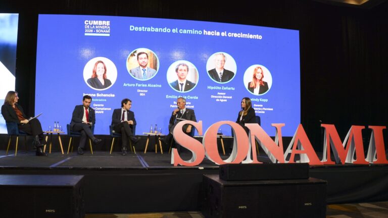 Siete debates que marcaron la Cumbre de la Minería SONAMI 2026